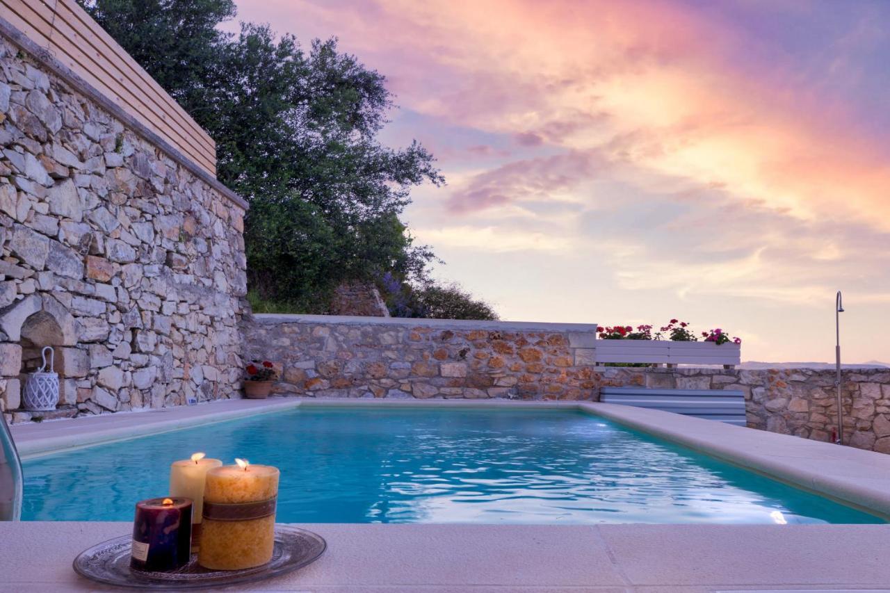 Olga'S Filoxenia - Villa Aladanos-Private Pool And Heated Jacuzzi Makhairoi ภายนอก รูปภาพ