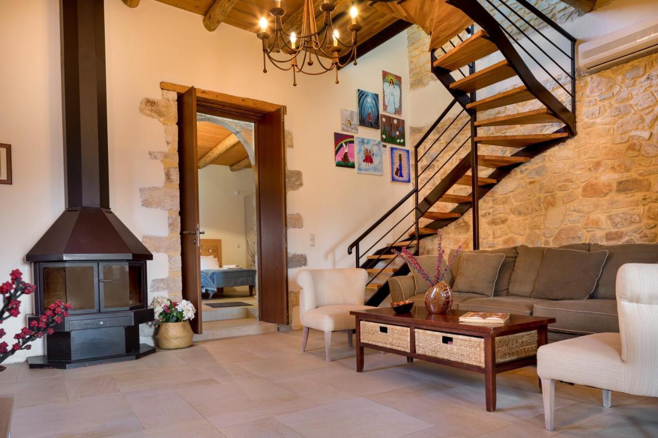 Olga'S Filoxenia - Villa Aladanos-Private Pool And Heated Jacuzzi Makhairoi ภายนอก รูปภาพ