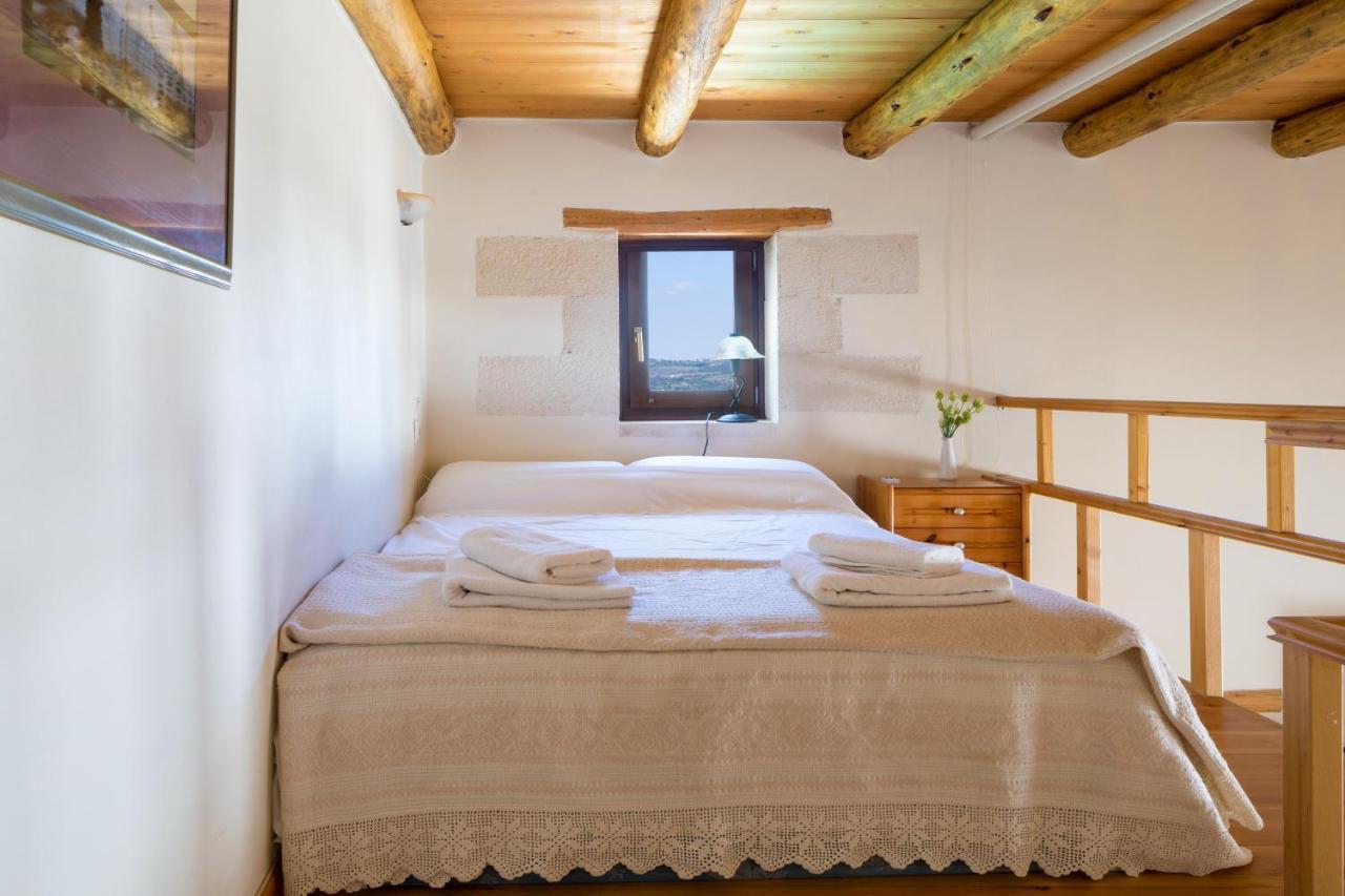 Olga'S Filoxenia - Villa Aladanos-Private Pool And Heated Jacuzzi Makhairoi ภายนอก รูปภาพ